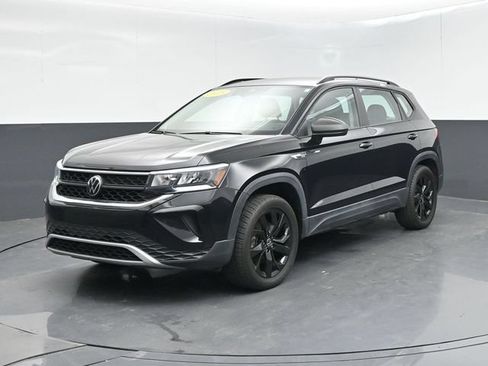 Used 2023 Volkswagen Taos S w/ Driver Assistance Package AWD/4WD image 4