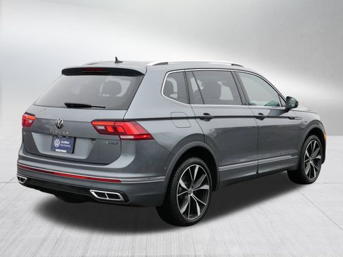 Certified 2022 Volkswagen Tiguan SEL R-Line image 7