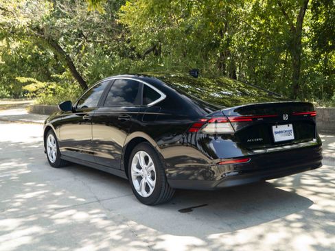 Used 2025 Honda Accord LX image 7