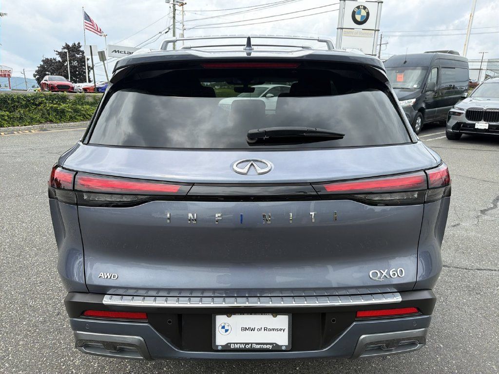 Used 2023 INFINITI QX60 Sensory AWD/4WD image 13
