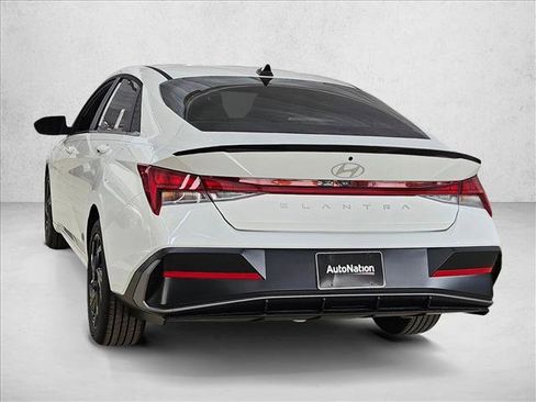 New 2026 Hyundai Elantra SEL Sport FWD image 9