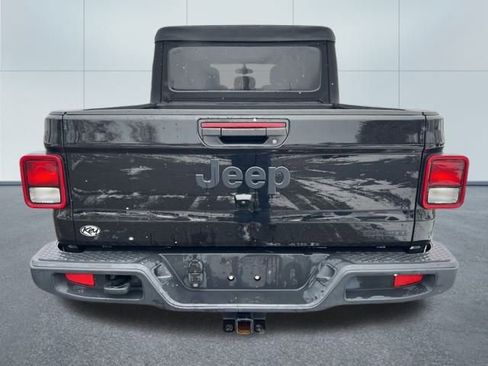 Used 2021 Jeep Gladiator Sport image 4