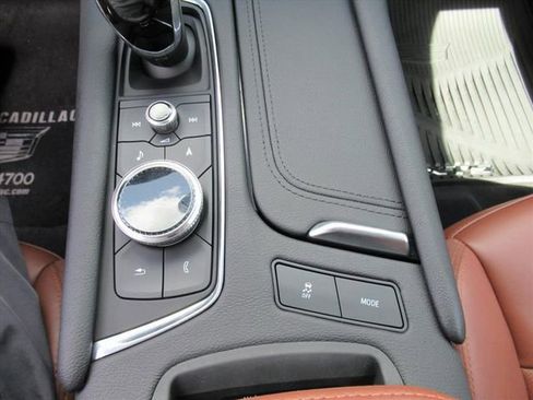 Used 2021 Cadillac XT5 Premium Luxury FWD image 28