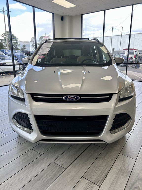 Used 2014 Ford Escape SE w/ Equipment Group 201A FWD image 2