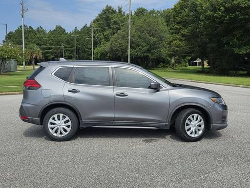Used 2017 Nissan Rogue S FWD image 28
