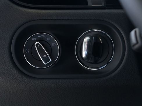 New 2026 Porsche Macan image 27