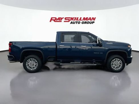 Used 2022 Chevrolet Silverado 2500 High Country w/ Z71 Off-Road Package AWD/4WD image 8