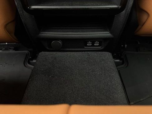 Used 2023 BMW 540i xDrive w/ Premium Package image 23