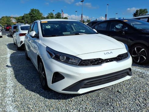 Used 2024 Kia Forte LXS FWD image 12