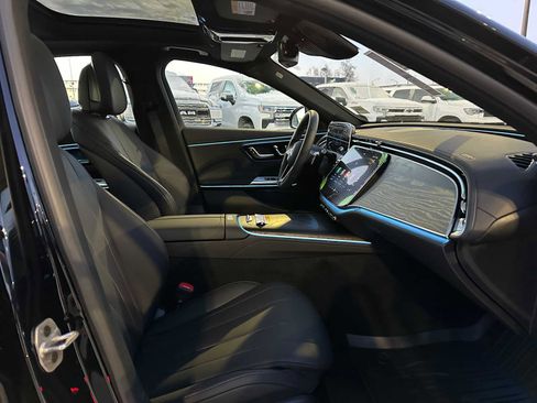 New 2026 Mercedes-Benz E 350 4MATIC Sedan image 10