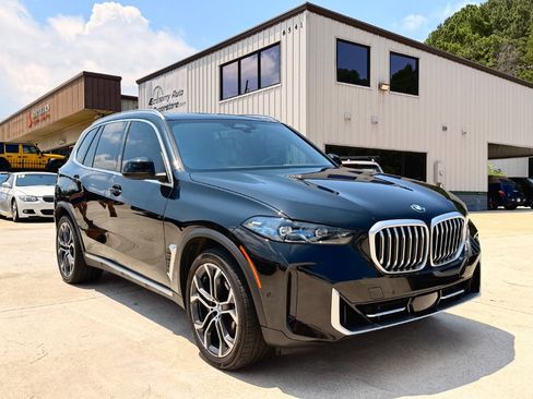 Used 2025 BMW X5 sDrive40i RWD image 1