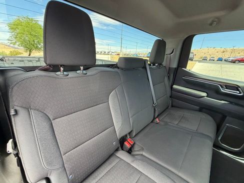Used 2025 Chevrolet Silverado 1500 LT AWD/4WD image 17