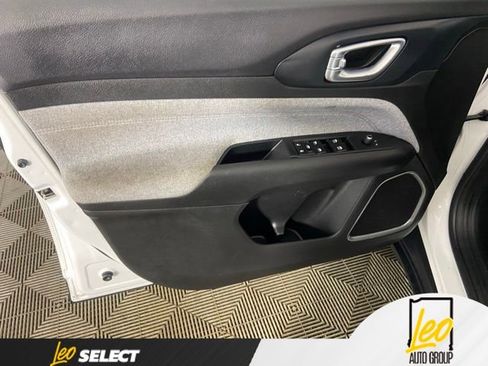 Used 2022 Jeep Compass Latitude AWD/4WD image 18