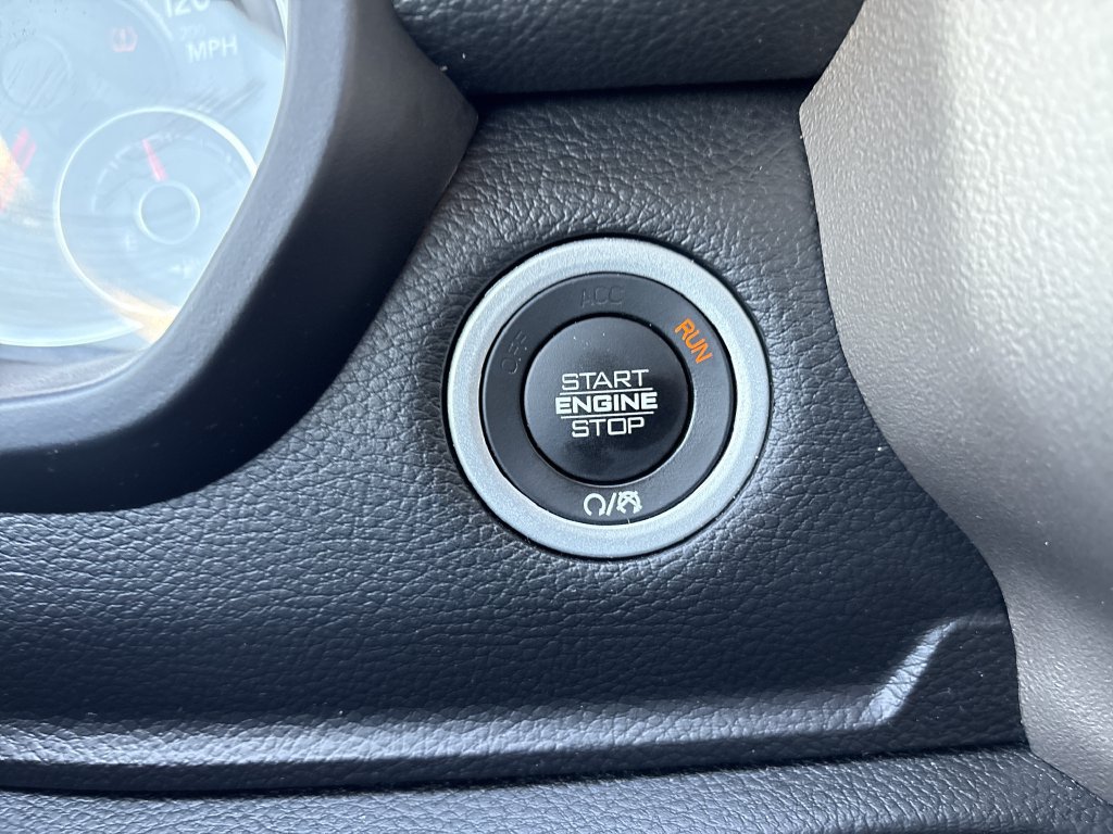 Used 2019 RAM 1500 Laramie AWD/4WD image 23