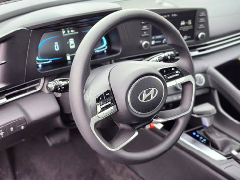New 2026 Hyundai Elantra SE w/ Cargo Package FWD image 19