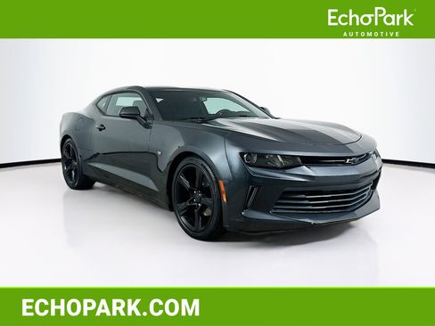 Used 2017 Chevrolet Camaro LT RWD image 1