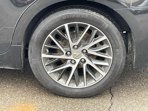 Used 2017 Lexus ES 350 w/ Luxury Package image 11