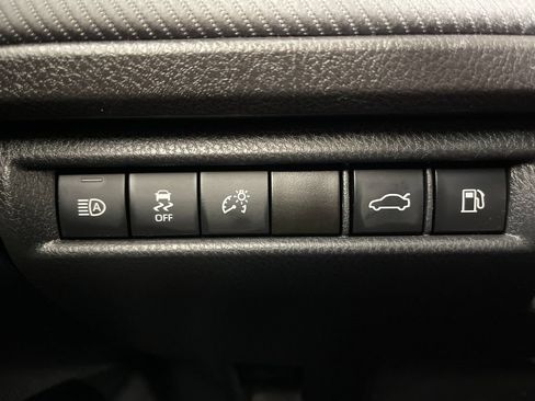 Used 2025 Toyota Camry SE FWD image 28