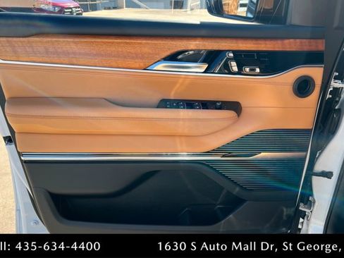 Used 2022 Jeep Grand Wagoneer Series III w/ Rear Seat Video Group 1 image 14