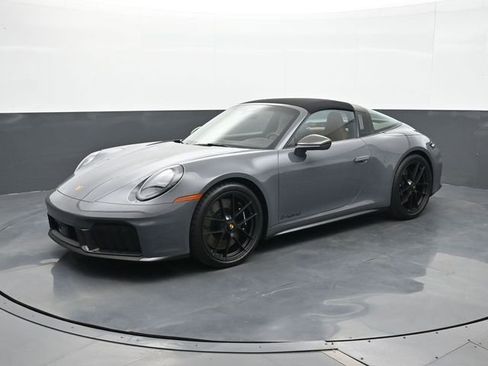 Certified 2026 Porsche 911 Targa 4 GTS AWD/4WD image 1