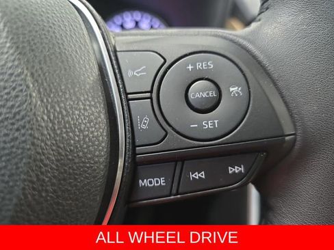 Used 2022 Toyota RAV4 XLE Premium AWD/4WD image 18