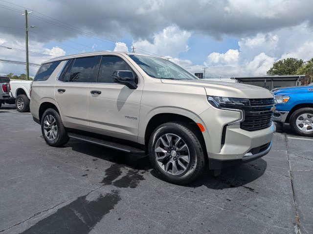 Used 2023 Chevrolet Tahoe LT w/ Luxury Package RWD image 3