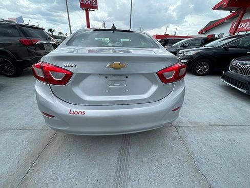 Used 2018 Chevrolet Cruze LS FWD image 5