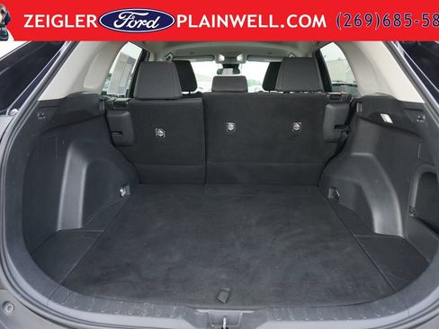 Used 2023 Toyota RAV4 LE AWD/4WD image 10