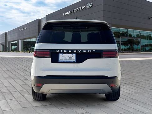 Used 2025 Land Rover Discovery S AWD/4WD image 5
