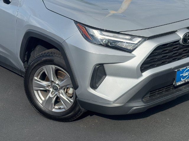 Used 2024 Toyota RAV4 XLE FWD image 3