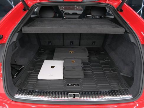 Used 2021 Lamborghini Urus image 23