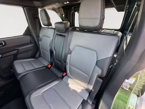 Used 2024 Ford Bronco Everglades image 32