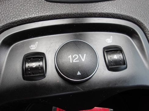 Used 2014 Ford Focus Titanium image 21