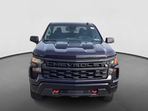 Used 2023 Chevrolet Silverado 1500 Custom Trail Boss w/ LPO, Dark Essentials Package AWD/4WD image 2