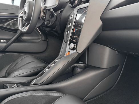 New 2026 McLaren 750S Spider image 28