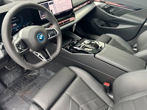 New 2026 BMW i5 eDrive40 w/ M Sport Package image 9