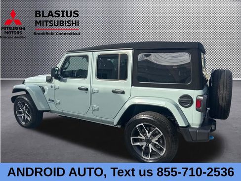 Used 2024 Jeep Wrangler Unlimited w/ Convenience Group AWD/4WD image 16