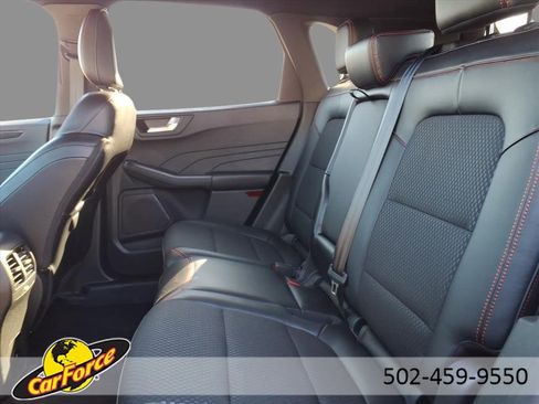 Used 2025 Ford Escape ST-Line w/ Equipment Group 301A image 4