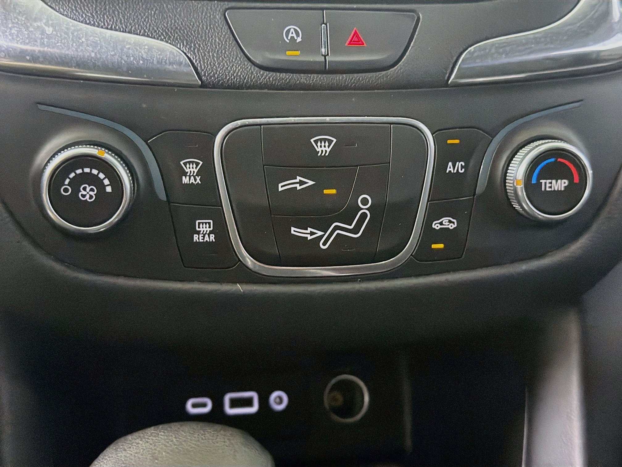 Used 2022 Chevrolet Equinox LT FWD image 22