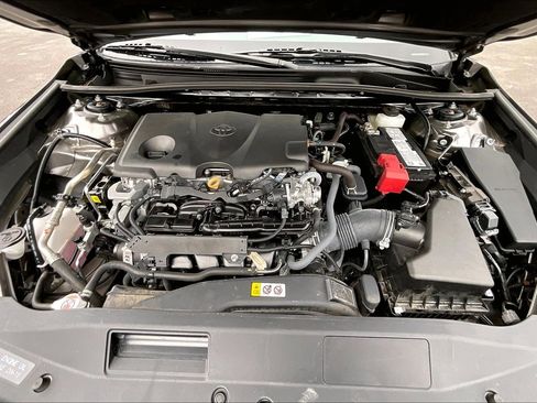 Used 2024 Toyota Camry SE image 30