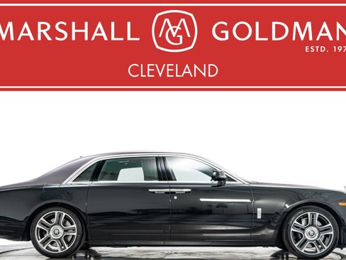 Used 2017 Rolls-Royce Ghost Extended Wheelbase image 1