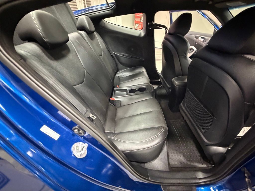 Used 2016 Hyundai Veloster Turbo FWD image 45