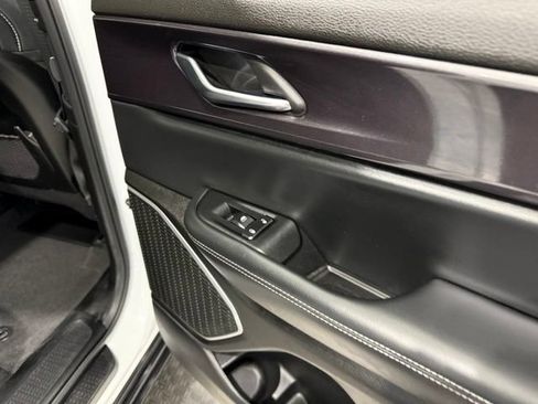 Used 2021 Jeep Grand Cherokee L Laredo w/ Luxury Tech Group I AWD/4WD image 32