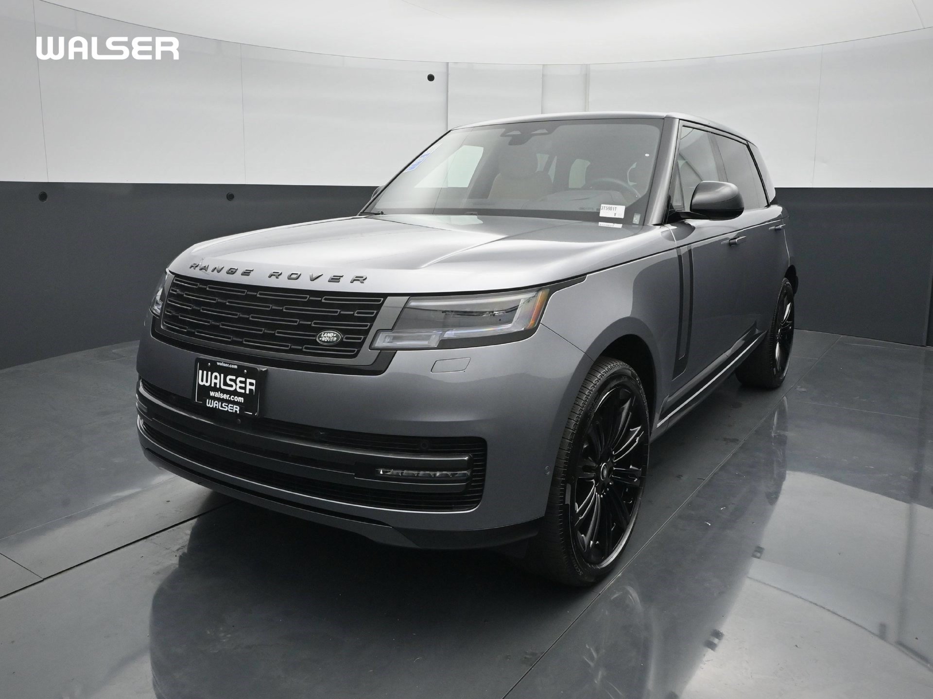 Used 2025 Land Rover Range Rover Long Wheelbase SE AWD/4WD image 1