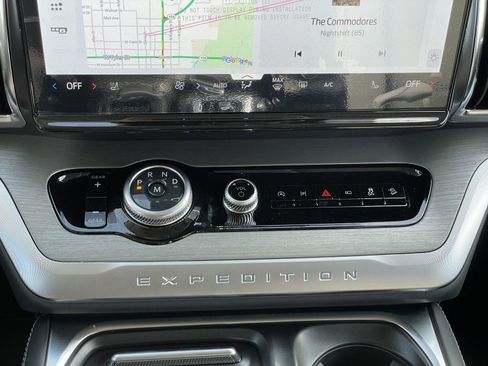 New 2026 Ford Expedition Max Platinum w/ Driver's Package image 23