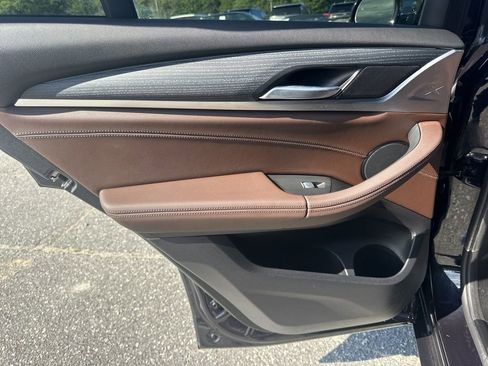 Used 2022 BMW X4 xDrive30i w/ M Sport Package 2 image 30