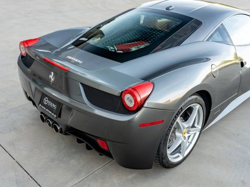 Used 2011 Ferrari 458 Italia Coupe RWD image 36