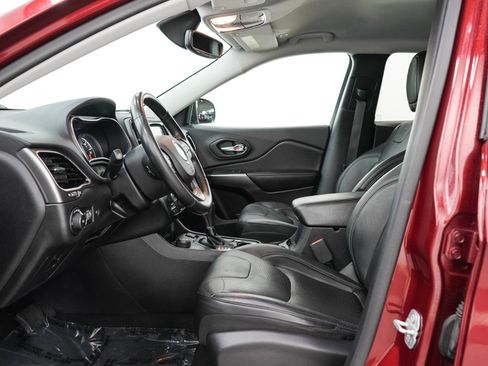 Used 2019 Jeep Cherokee Limited AWD/4WD image 24