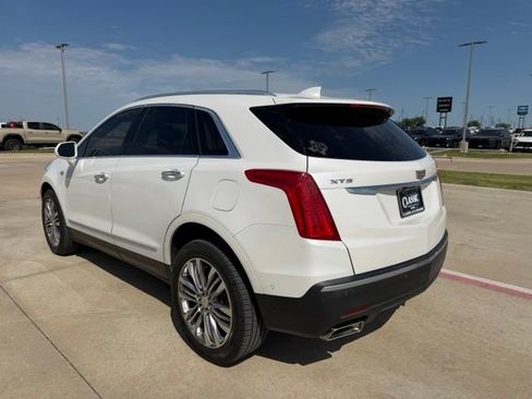 Used 2019 Cadillac XT5 Premium Luxury w/ Driver Assist Package FWD image 6