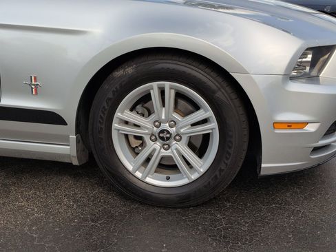 Used 2014 Ford Mustang Coupe image 11